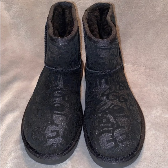 Ugg boots size 5 - Picture 2 of 6